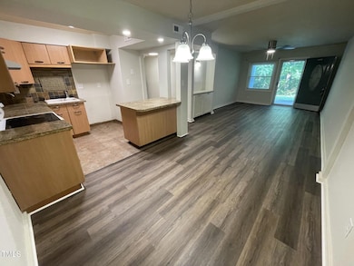 7124 Longstreet Dr unit C, Raleigh, NC 27615 - photo 3