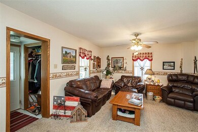 4024 SE 16th Ct, Des Moines, IA 50320 - photo 3