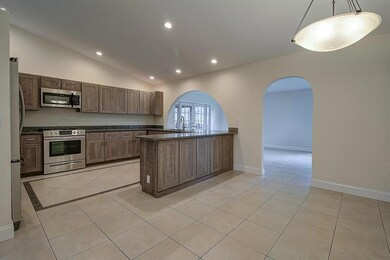Kitchen/Dining/Ent. to Florida Room