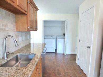 25 Suburban Ave unit B, Cos Cob, CT 06807 - photo 7