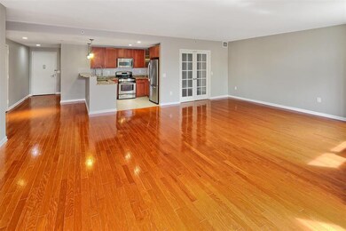700 Grove St unit 4K, Jersey City, NJ 07310 - photo 4
