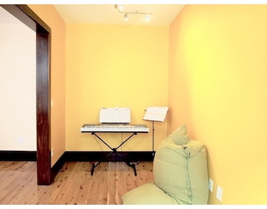 95 Centre St unit 2, Brookline, MA 02446 - photo 7