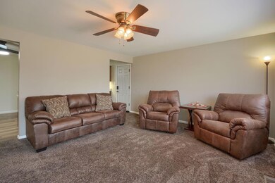 275 Pawnee Dr, Circleville, OH 43113 - photo 5