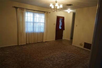 2710 W Walker St, Denison, TX 75020 - photo 7