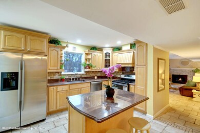 19 Duncan Dr, Morganville, NJ 07751 - photo 4