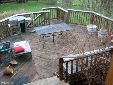 19263 Silcott Springs Rd, Purcellville, VA 20132 - photo 6