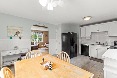 8 Stackpole Cir, Buzzards Bay, MA 02532 - photo 6