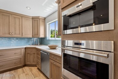 14-web-or-mls-14802-n-3rd-ave