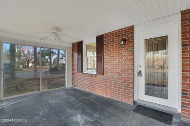 400 Maple St, Jacksonville, NC 28540 - photo 4