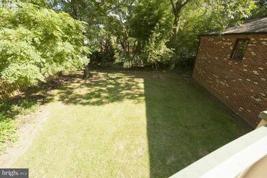 115 S Oak St, Falls Church, VA 22046 - photo 2