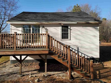 526A Mammoth Rd, Londonderry, NH 03053 - photo 4
