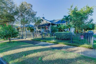 1240 12th St N, Saint Petersburg, FL 33705 - photo 2