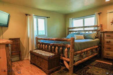 1403 S 3rd Ave, Bozeman, MT 59715 - photo 5