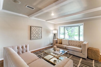 7152 Cornelia Ln, Dallas, TX 75214 - photo 6