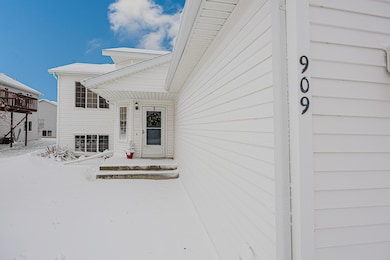 909 38 1 2 Ave W, West Fargo, ND 58078 - photo 3