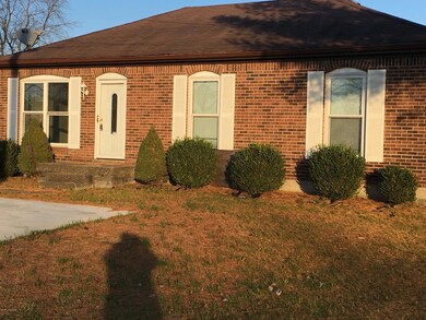 8315 Smyrna Pkwy, Louisville, KY 40228 - photo 2