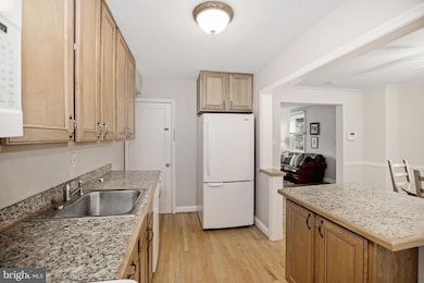 1809 Darrich Dr, Parkville, MD 21234 - photo 6