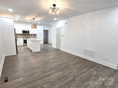 768 8th St NE, Hickory, NC 28601 - photo 7