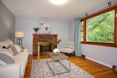 32 Locust St, Burlington, MA 01803 - photo 6