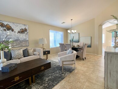 Living room/Dining room