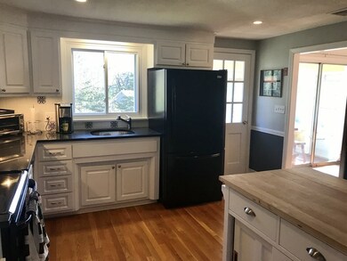 43 Hemenway Rd, Framingham, MA 01701 - photo 2