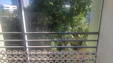 1638 Embassy Dr unit 406, West Palm Beach, FL 33401 - photo 7