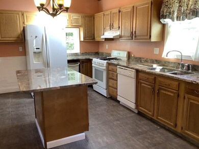 34 James St, Taunton, MA 02780 - photo 4