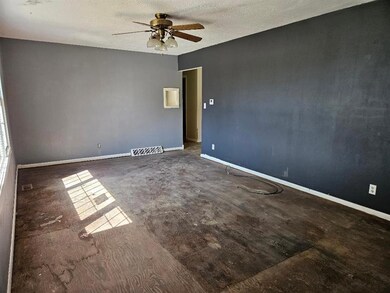 904 W Columbus St, Mount Ayr, IA 50854 - photo 2