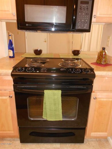 Kitchen range & micro