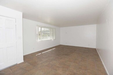 04 Living Room