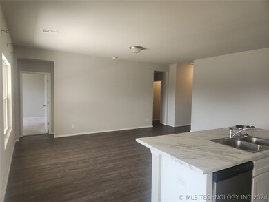 11477 S 237th East Ave, Broken Arrow, OK 74014 - photo 3