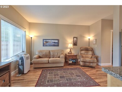 1721 N Manzanita St, Canby, OR 97013 - photo 6