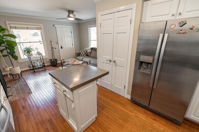 Eat-In Kitchen