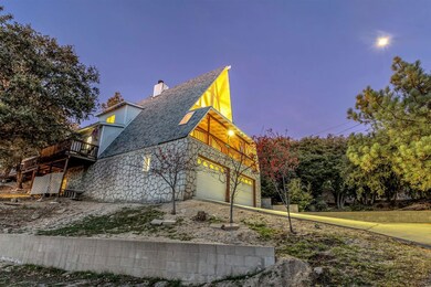 26750 Saunders Meadow Rd, Idyllwild-Pine Cove, CA 92549 - photo 2