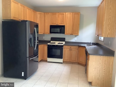 48 Frost Ln, East Windsor, NJ 08520 - photo 5