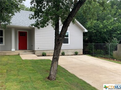 1004 Clyde St, San Marcos, TX 78666 - photo 2