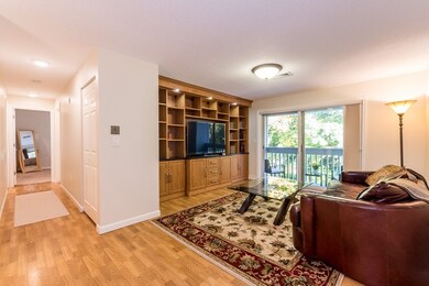 1610 Franklin Crossing Rd unit 10, Franklin, MA 02038 - photo 2