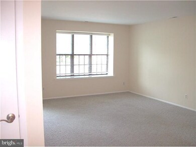 605 Foxton Ct unit 605, West Deptford, NJ 08051 - photo 3