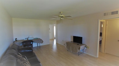 10585 W Palmeras Dr unit L, Sun City, AZ 85373 - photo 5