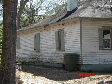 1814 Gordon St, Camden, SC 29020 - photo 2