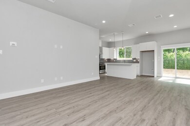 5812 Burt St, Houston, TX 77091 - photo 5