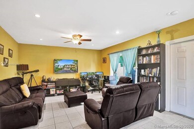 7592 NW 73rd Terrace, Tamarac, FL 33321 - photo 5