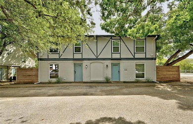 3511 Alpine Cir unit 1, Austin, TX 78704 - photo 2