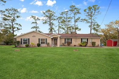 203 N Bayou Bend Dr, Baytown, TX 77521 - photo 2