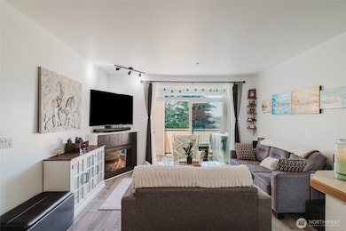 18527 101st Avenue Ct E unit 313, Puyallup, WA 98375 - photo 5