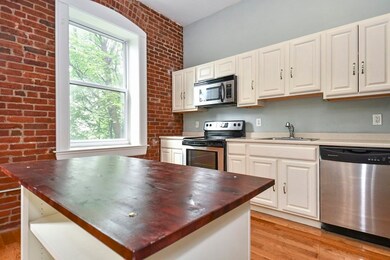 32 Providence St unit 5, Worcester, MA 01604 - photo 4