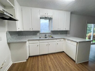 1112 Reed St, Hurst, TX 76053 - photo 6