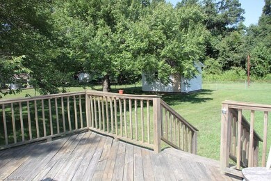 5308 Drake Rd, Greensboro, NC 27406 - photo 3