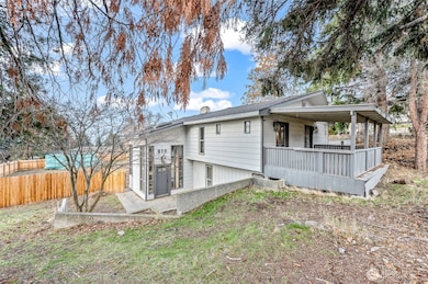 809 N Kenroy Terrace, East Wenatchee, WA 98802 - photo 2