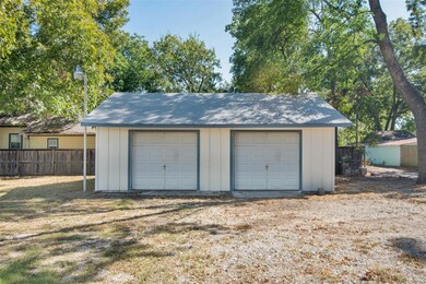 1128 W Sears St, Denison, TX 75020 - photo 6